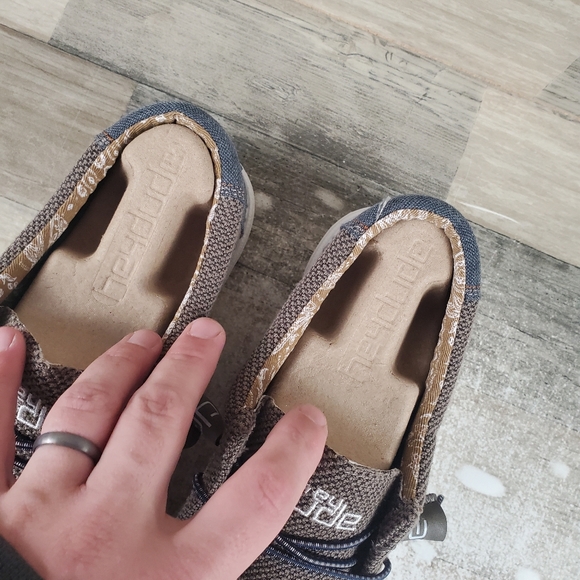 Hey Dude Wally Paisley Shoes Chocolate White Casual Walking Slip-On Shoes NWOB - Picture 6 of 15